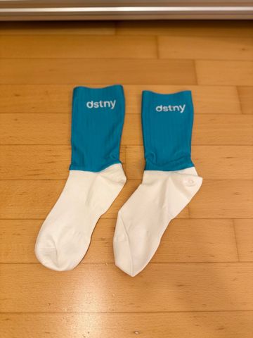 Used Van Rysel Aero Socken dstiny 2024 bike — image 1 of 3