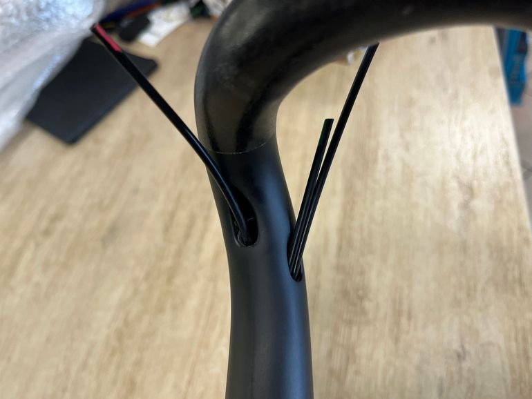 Used Lapierre MANUBRIO FULL CARBON 42C/C  CON FORI NUOVO 2025 bike — image 2 of 4