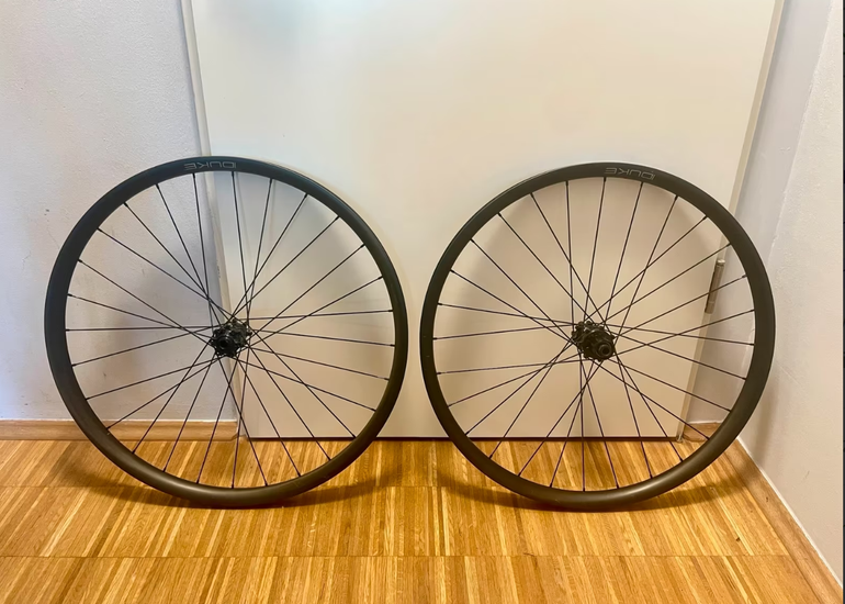 Carbon-Ti DUKE Lucky Jack on Carbon Ti X-Hubs null