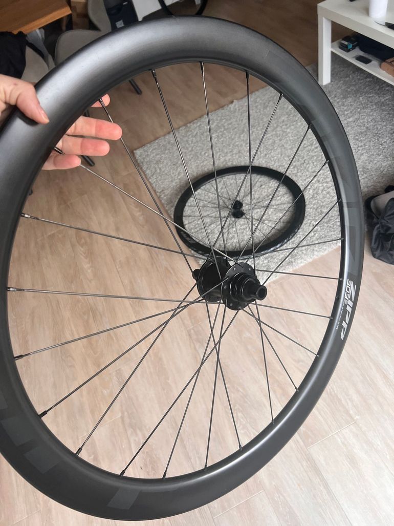 Brugt Zipp 303 s 2024 bike — billede 2 af 5