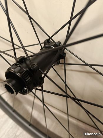 Used CSC 50mm Disc Shimano 2025 bike — image 8 of 14