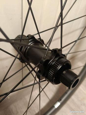 Used CSC 50mm Disc Shimano 2025 bike — image 9 of 14