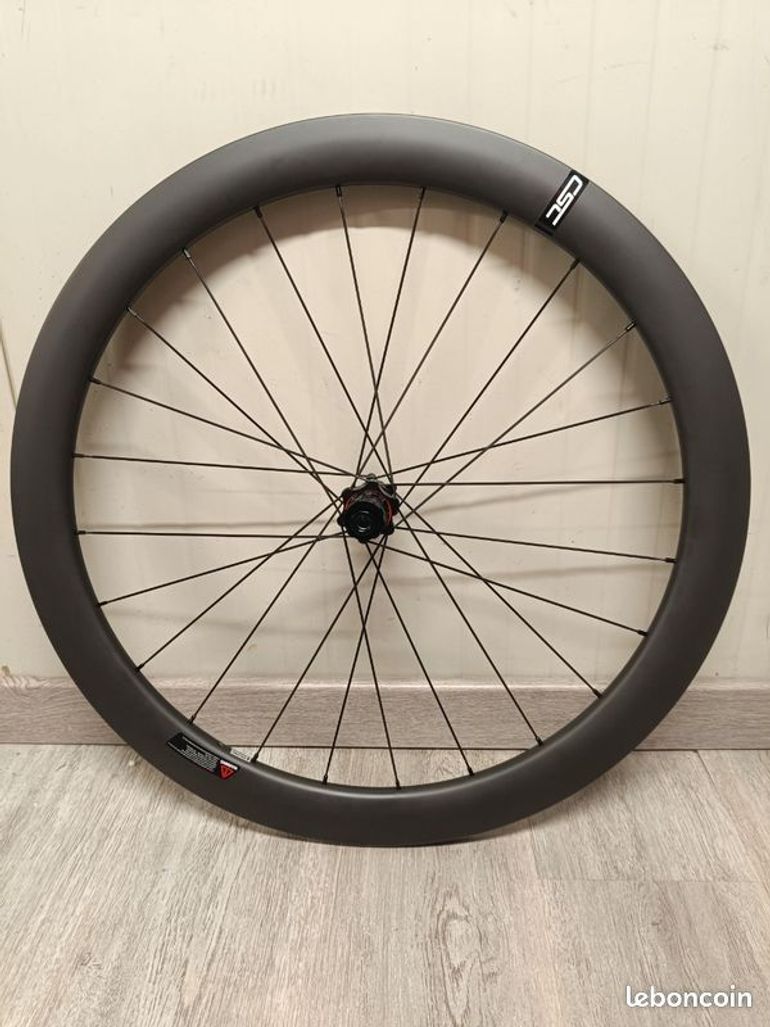 Used CSC 50mm Disc Shimano 2025 bike — image 3 of 14