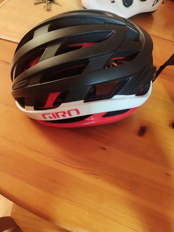 Used Giro Helios sperical 2024 bike — image 2 of 2