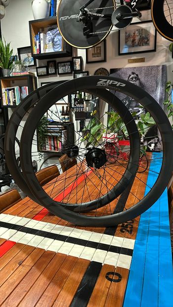Used Zipp 303s 2023 Wheels