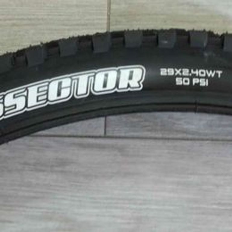 Used Maxxis Dissector 29x2.40WT bike — image 2 of 3