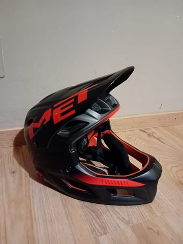 Tweedehands MET Parachute mcr mips nero/rosso 2022 bike — afbeelding 1 van 6