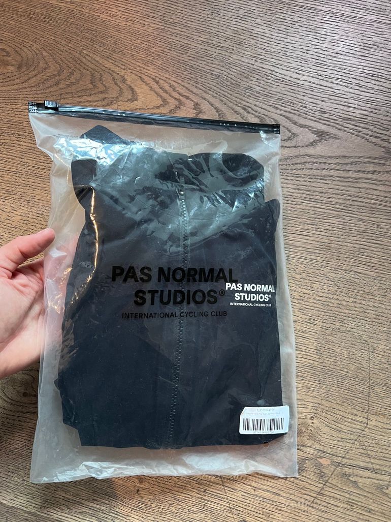 Used Pas Normal Studios rain jersey 2024 bike — image 4 of 4