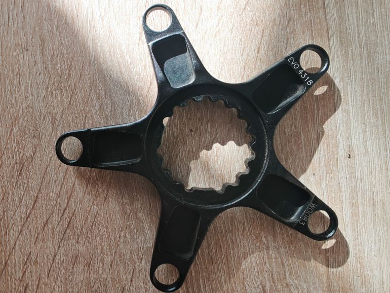 Käytetty Cannondale Kurbelstern 5-arm für Achse 30 mm 2023 bike — kuva 2 / 2