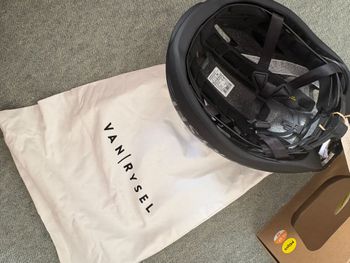 Used Van Rysel Racer mips 2025 bike — image 4 of 4