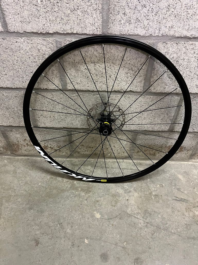 Used Mavic Aksium 2022 bike — image 2 of 2