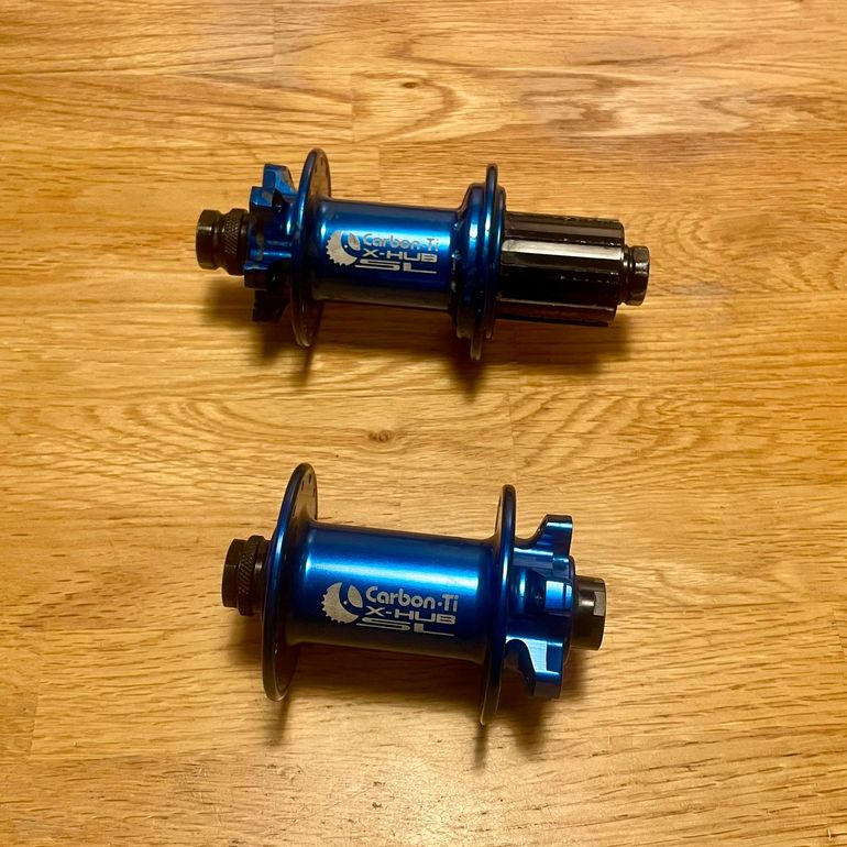 Carbon-Ti X-Hub SL Hubs null