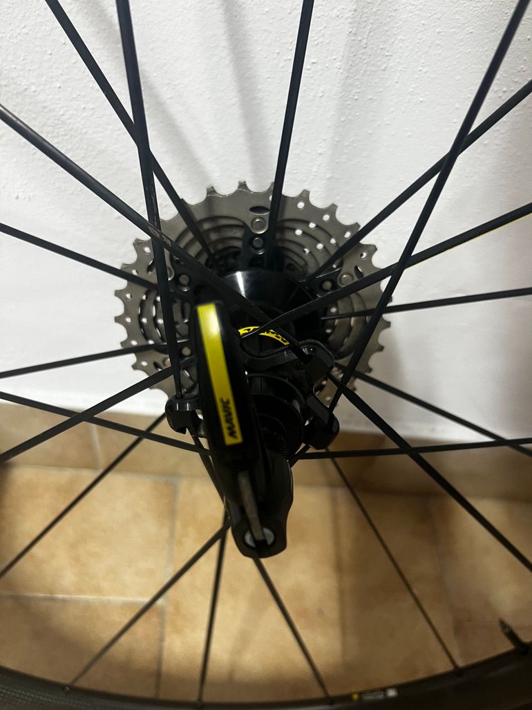 Used Mavic pro carbonio 2021 bike — image 2 of 7