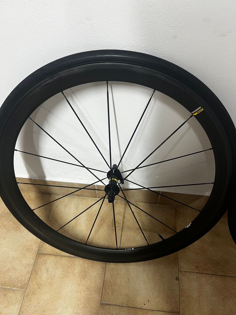 Used Mavic pro carbonio 2021 bike — image 6 of 7
