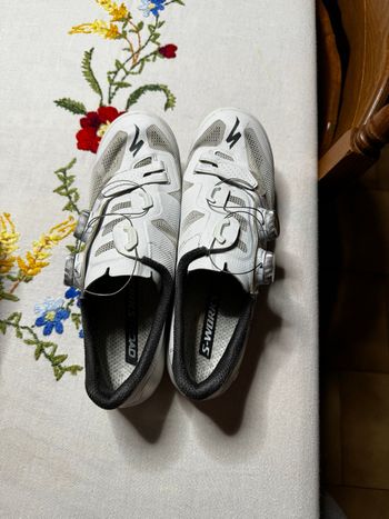 Used Specialized team super White 2023 bike — image 3 of 3