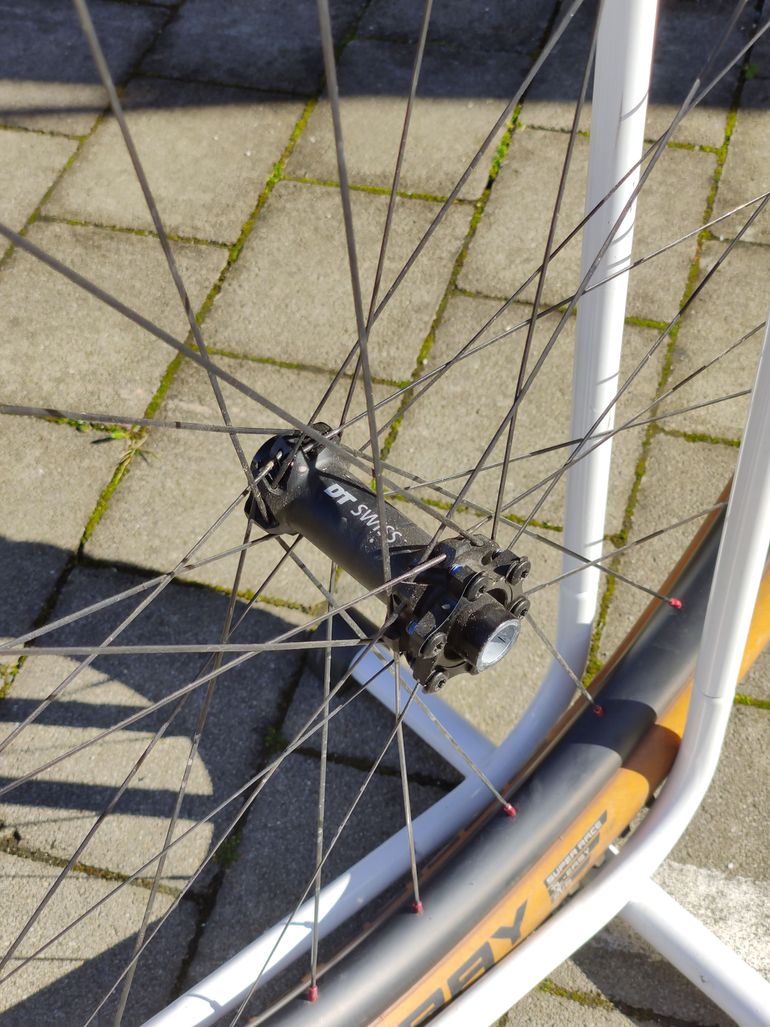 Brugt Dt Swiss Custom built Carbon 2025 bike — billede 3 af 11