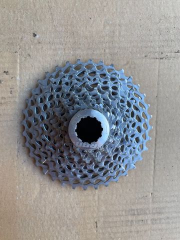 Käytetty Sram PG1170 Drivetrain & Pedals