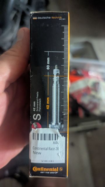 Used Continental gatorskin 25mm 2025 bike — image 4 of 9