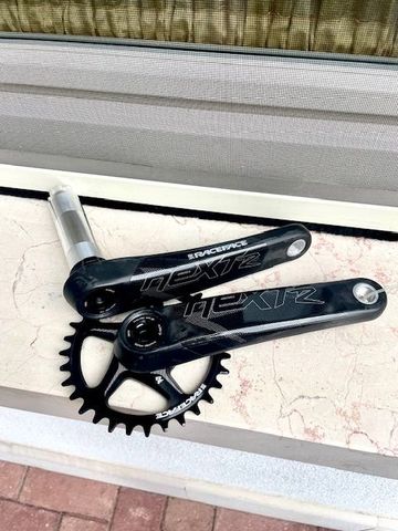 Race Face NEXT R - NUOVA - 175mm - Corona 32T - 530 gr. 2024 Drivetrain & Pedals usato