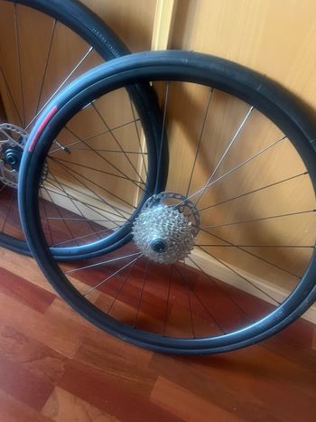 Used Dt Swiss R470 2025 bike — image 1 of 7