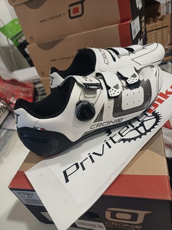 Used Crono SCARPE  CR-3-19-COMPOSIT WHITE 44 - 000MCRCNCR-3-19-WHT-44 2022 bike — image 2 of 2