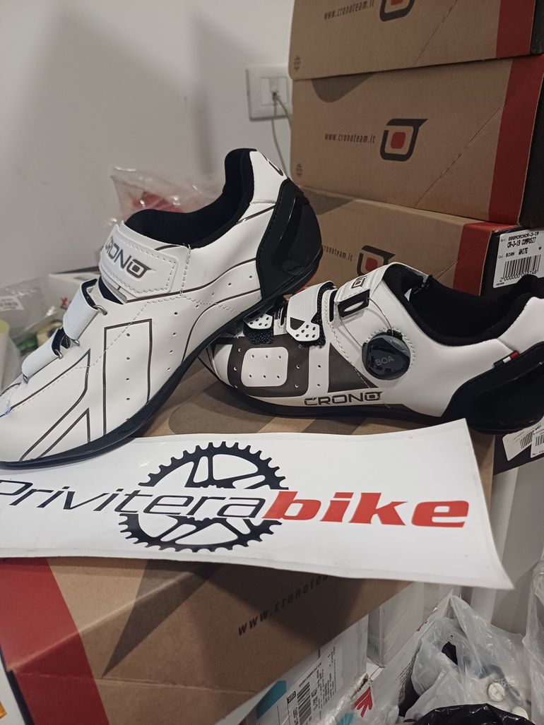 Used Crono SCARPE  CR-3-19-COMPOSIT WHITE 45 - 000MCRCNCR-3-19-WHT-45 2022 bike — image 2 of 2
