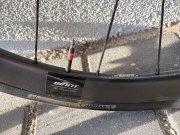 Used Giant SLR1 36 2023 bike — image 2 of 5