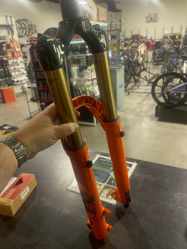 Used Fox 38 Factory, K, Float, 27.5', F--S, 170, Grip 2 2022 bike — image 3 of 4