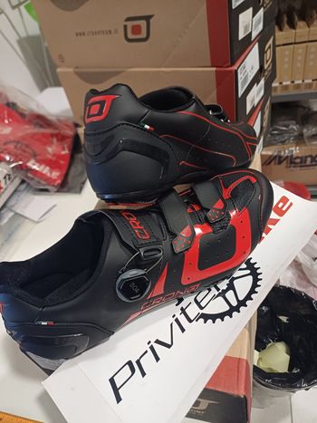 Used Crono SCARPE  CR-3-19-COMPOSIT RED 45 - 000MCRCNCR-3-19-RED-45 2022 bike — image 2 of 2