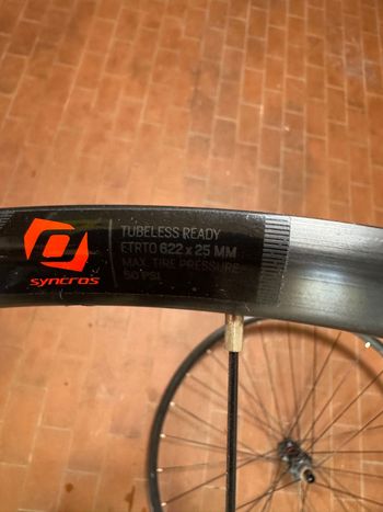 Used Syncros Silvertone 2.5 2023 bike — image 6 of 6