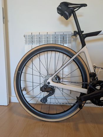 Brugt Giant slr1 42 disc 2023 bike — billede 2 af 5