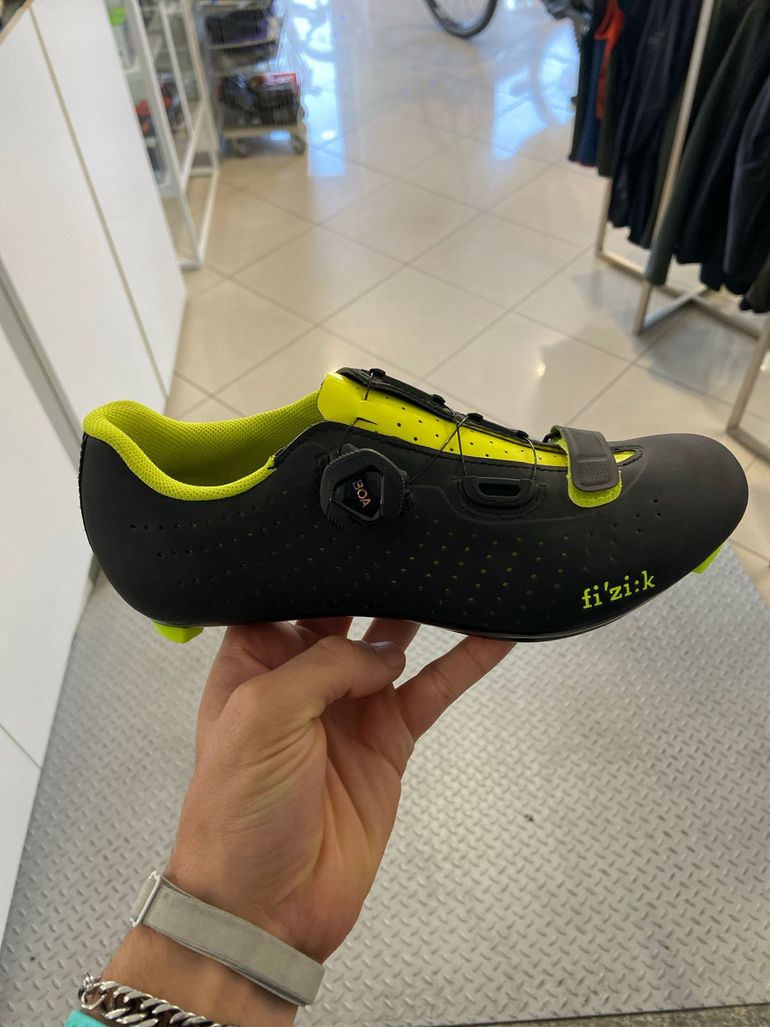 Used Fizik tempo 2024 bike — image 2 of 2