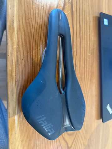 Použité Selle Italia Novus Boost Evo Superflow 2024 Saddles & Seatposts
