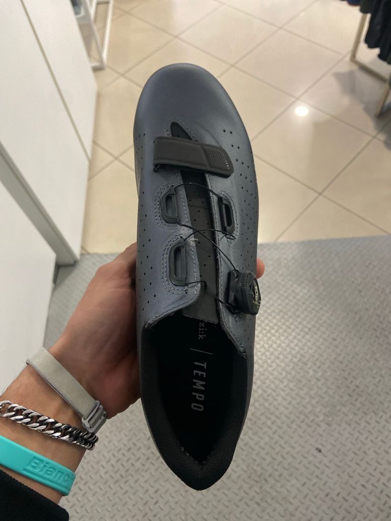 Used Fizik tempo 2024 bike — image 2 of 3