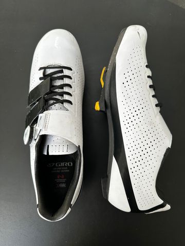 Brugt Giro Factor Techlace 2024 bike — billede 2 af 3
