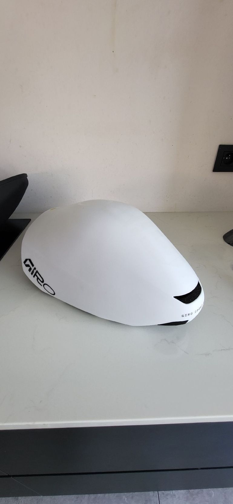 Brugt Giro aerohead II mips whit - M 2025 bike — billede 3 af 7