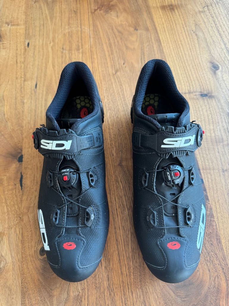 ウェア SCARPE WIRE CARBON VERNICI Sidi Wire Carbon Vernice Review - YouTube