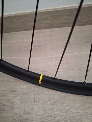 Used Mavic carretera 700c bike — image 4 of 6
