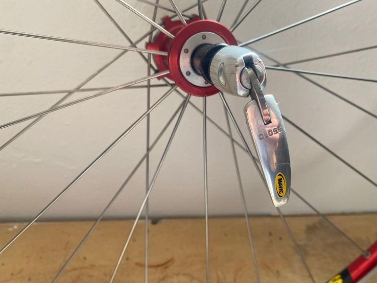 Used Mavic helium sup rosse 1990 bike — image 2 of 5