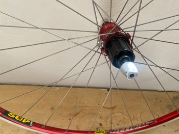 Used Mavic helium sup rosse 1990 bike — image 4 of 5