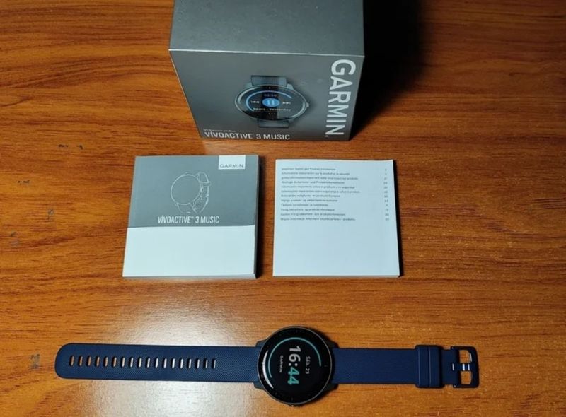 Garmin Vivoactive 3 music 2019 Electronics usato