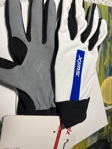 Used Swix focus glove 2024 Wintersport Clothing