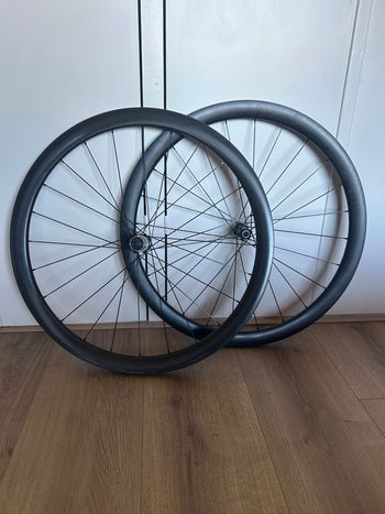 Used UTRRA LIGHT . 2024 bike — image 3 of 5