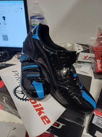 Used Crono SCARPE  ROAD CR4-19 BLACK BLUE 46 - 000MCRCNCR-4-19-BLUE-46 2023 bike — image 2 of 2