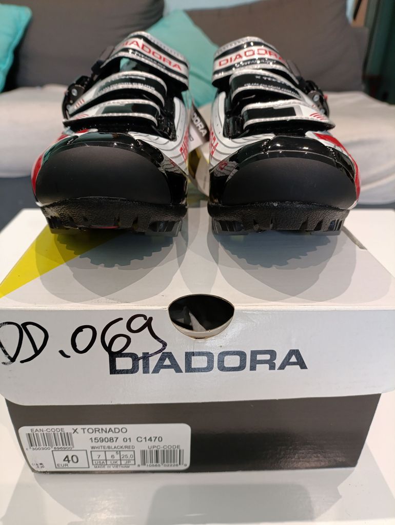 diadora X TORNADO null