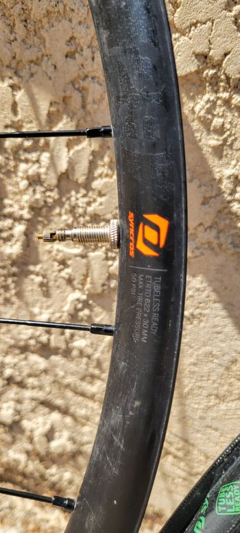 Used Syncros Revelstoke 1.5 2019 bike — image 3 of 4