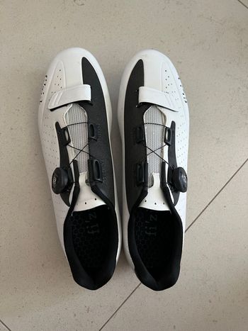 Used Fixie Inc. Fizik Tempo Overcurve R5 – White/Black. 2021 Cycling Shoes