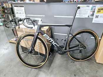 Used Campagnolo BORA WTO 45 2023 bike — image 1 of 4