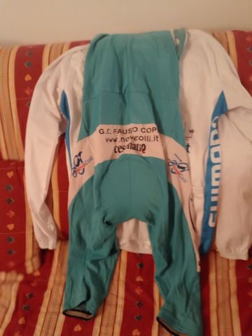 Brugt Nove colli Giacca maniche lunghe e pantaloni mezza gamba 2015 bike — billede 2 af 4