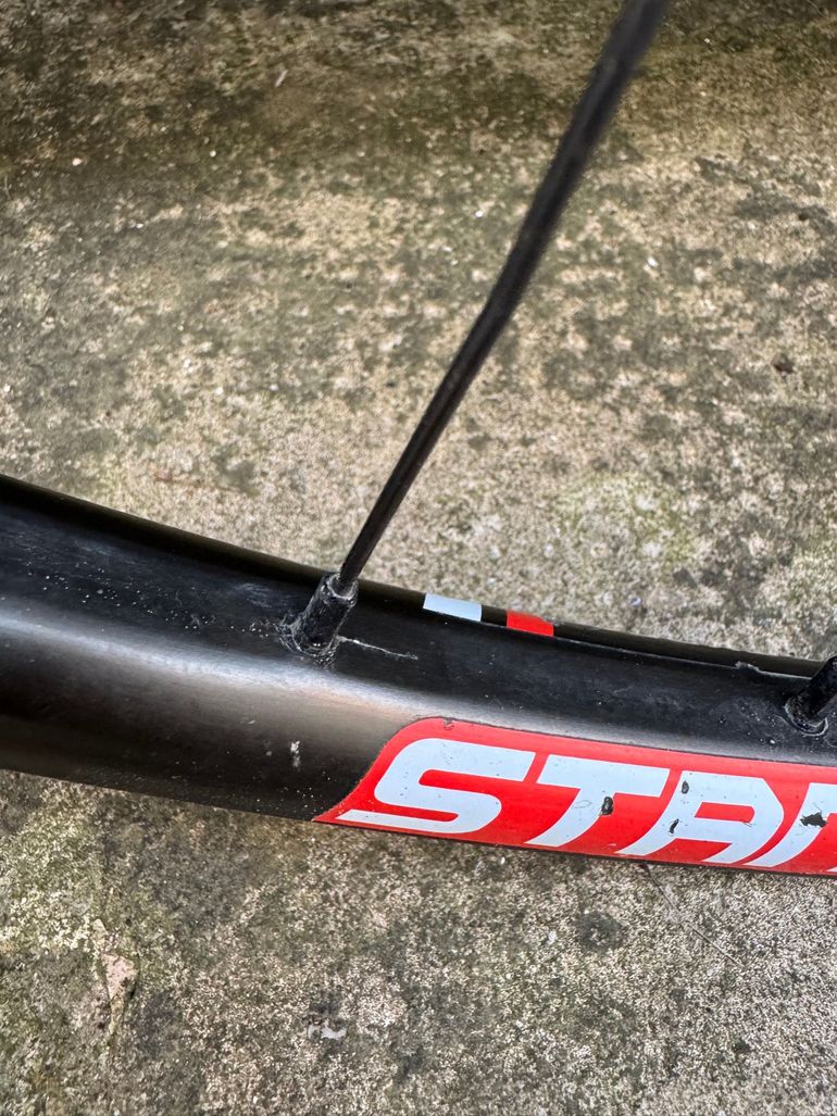 Brugt Ztr crest mk3 23mm interno canale 2022 bike — billede 2 af 4
